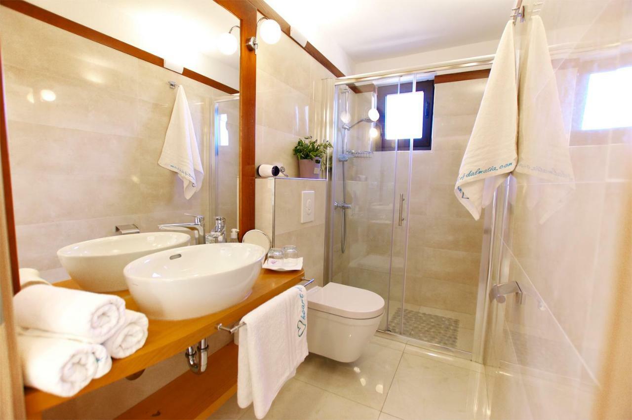 Apartamento Apartman Murter Center 4+1 Id 720 Exterior foto