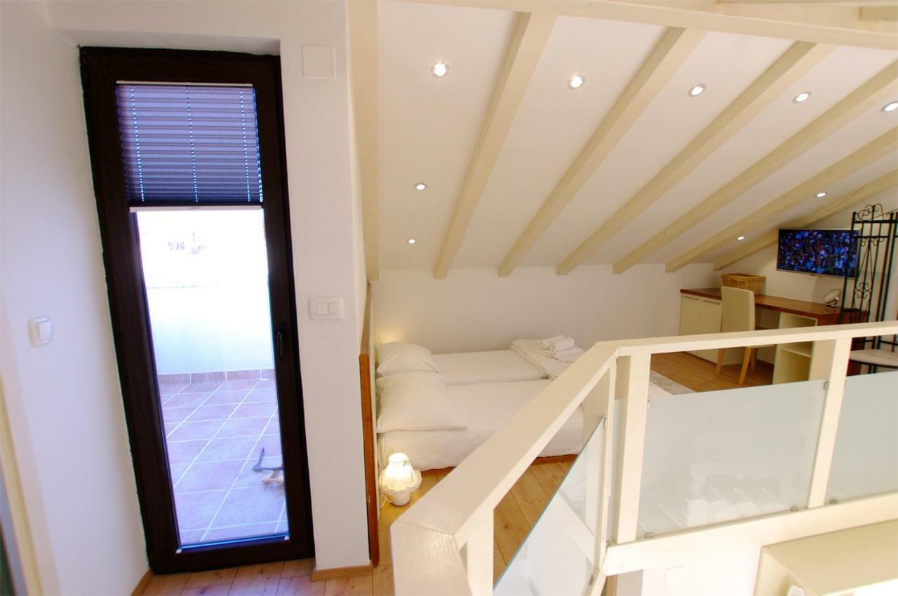 Apartamento Apartman Murter Center 4+1 Id 720 Exterior foto